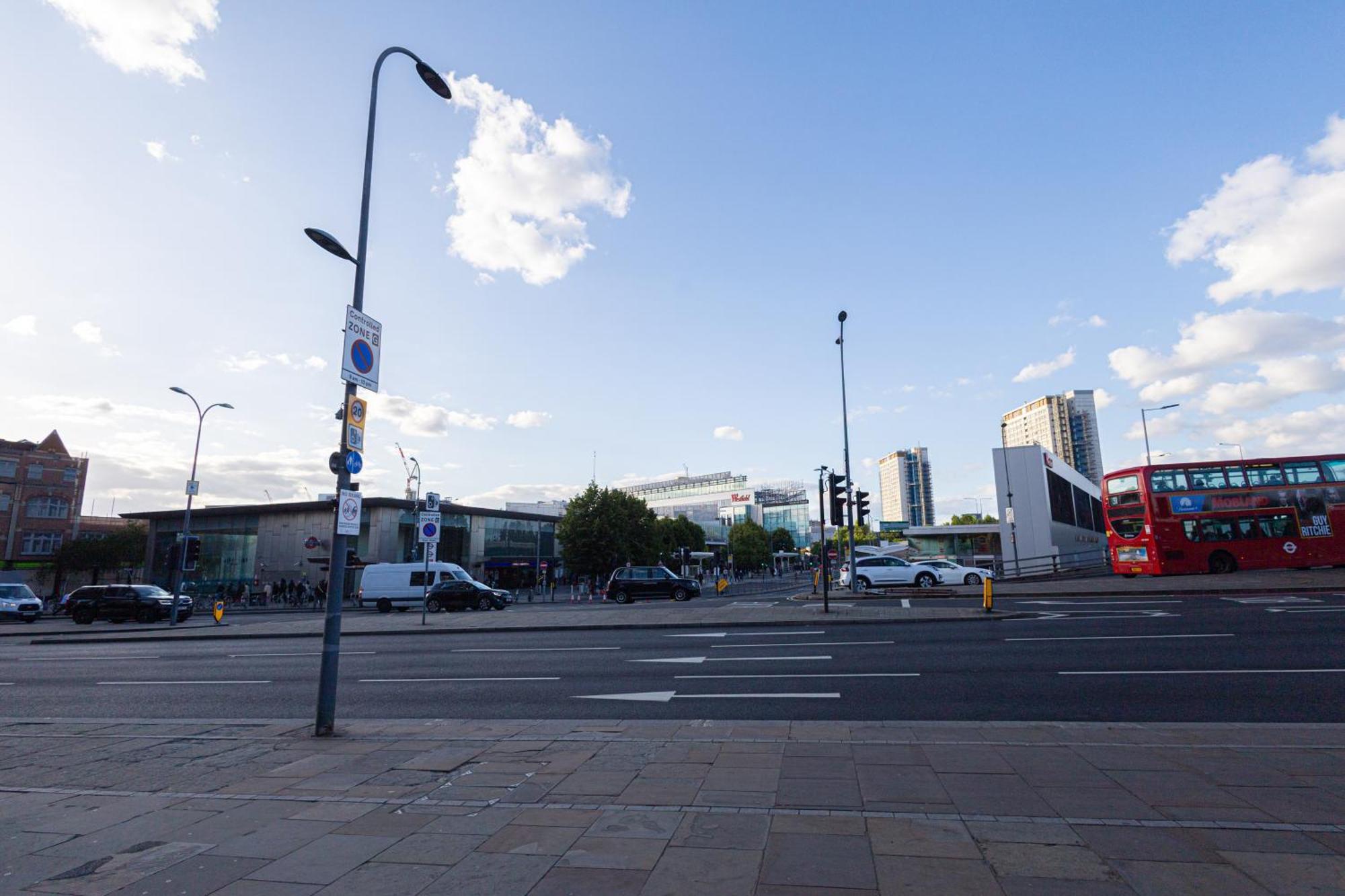 Westfield Shopping, 2 Min Londres
